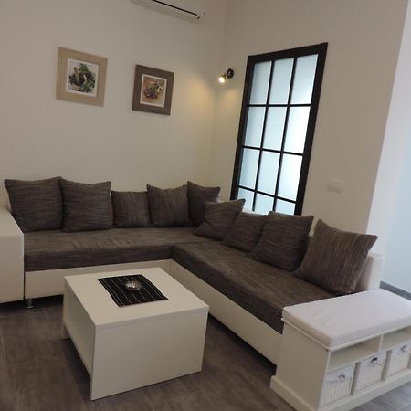 Apartments Lori Biograd Na Moru Buitenkant foto